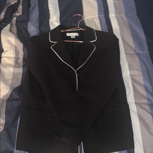 Clothes - Picture 1 of 2